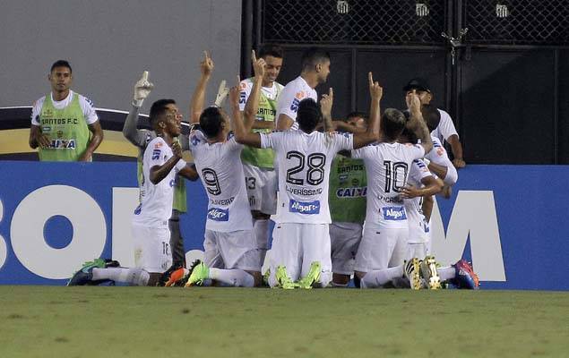 Santos vence bolivianos e assume liderança de seu grupo na Libertadores