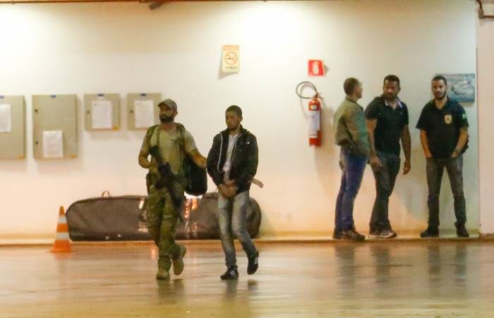 Suspeito de terrorismo é transferido