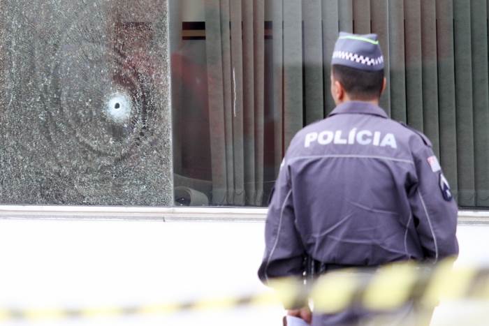 Roubo a banco termina com mortos e um ferido em Indaiatuba