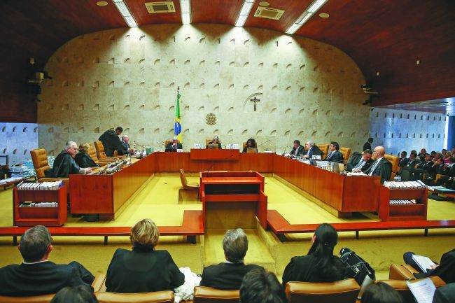 Sessão do STF, sob a presidência da ministra Carmen Lucia