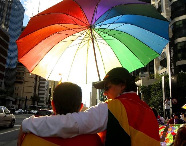 Justiça concede liminar que permite tratar homossexualidade como doença