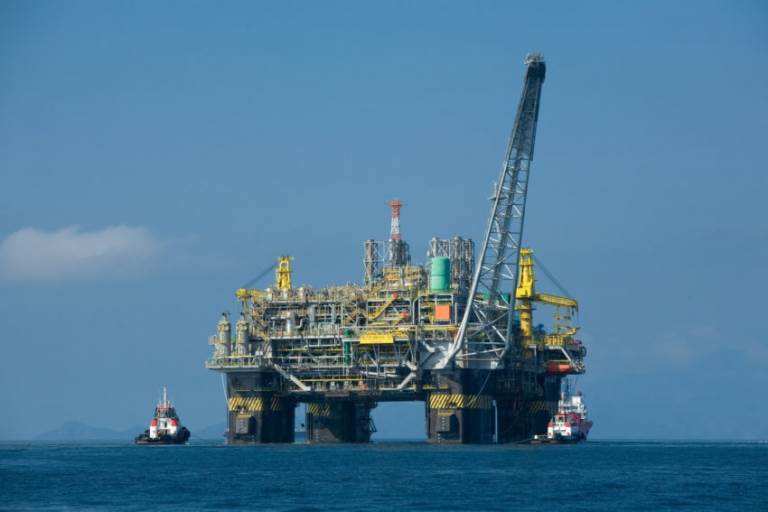 Produção de petróleo e gás no Brasil cai 4,8% em fevereiro, diz ANP