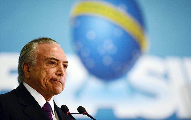 Michel Temer na Imposição de Insígnias da Ordem do Mérito Médico