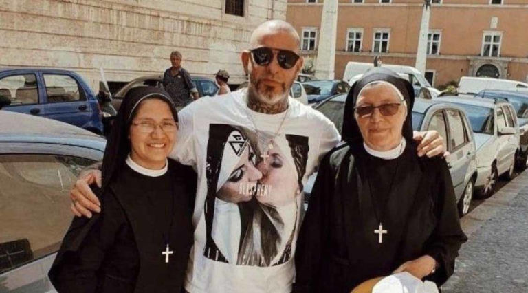 Henrique Fogaça pede desculpas após polêmica com freiras