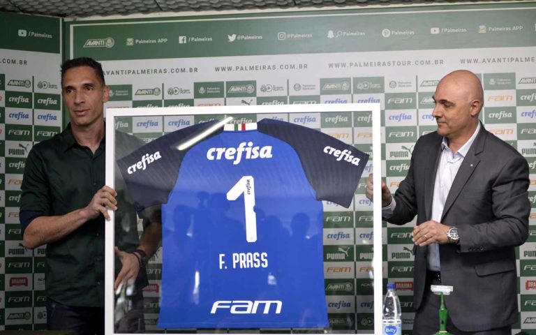 Em despedida do Palmeiras, Prass indica Mattos como responsável por sua saída