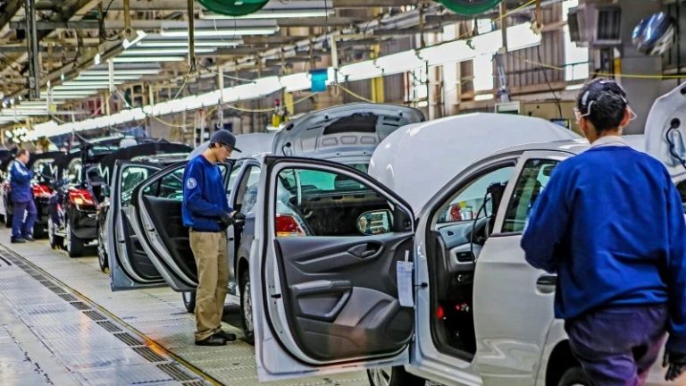 Por falta de peças, GM suspende produção em fábrica de Gravataí